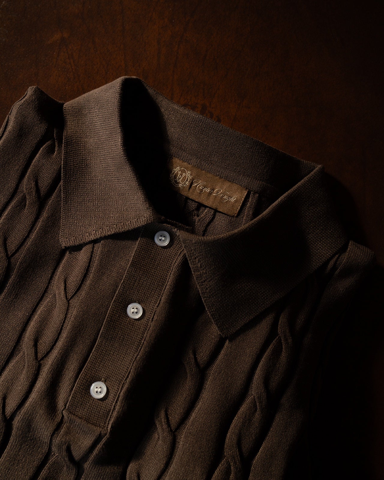 Hunter Vought polo collar, editorial detail
